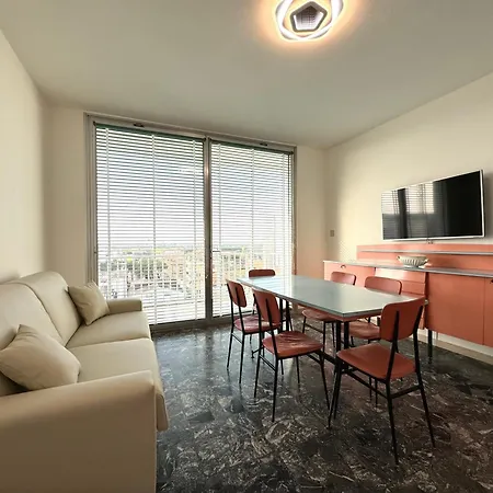 Appartamento Fronte Mare Marinella 11 Family - Carraro Immobiliare