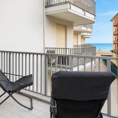 Appartamento Fronte Mare Marinella 11 Family - Carraro Immobiliare Lido di Jesolo