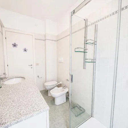 Fronte Mare Marinella 11 Family - Carraro Immobiliare * Lido di Jesolo