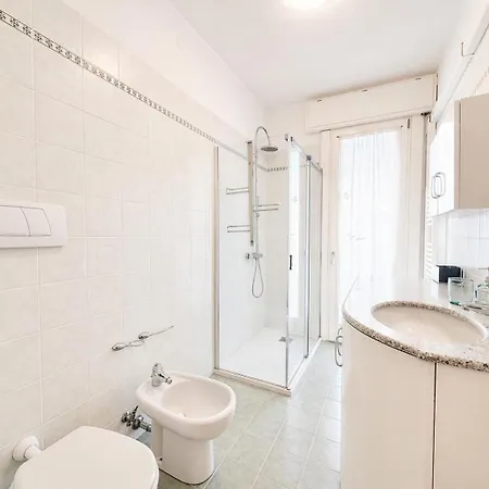 Fronte Mare Marinella 11 Family - Carraro Immobiliare *